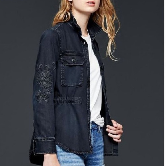 Gap 969 Embroidered Denim Shirt Jacket 